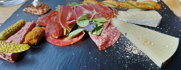 Exploring the world of tapas: spanish small plates